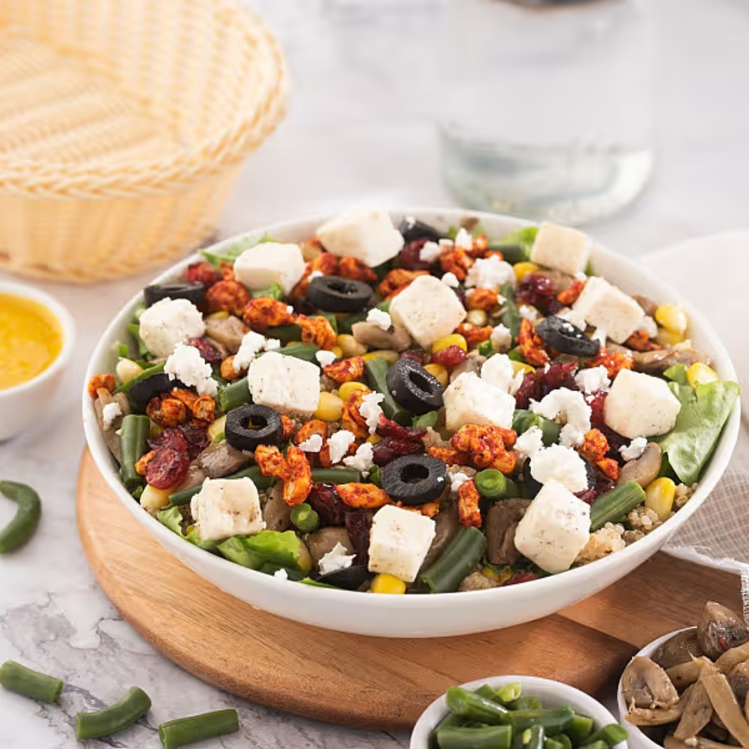 Signature - Veg Crunch Cracker Salad